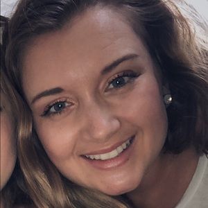 Meet your Posher, Jillian